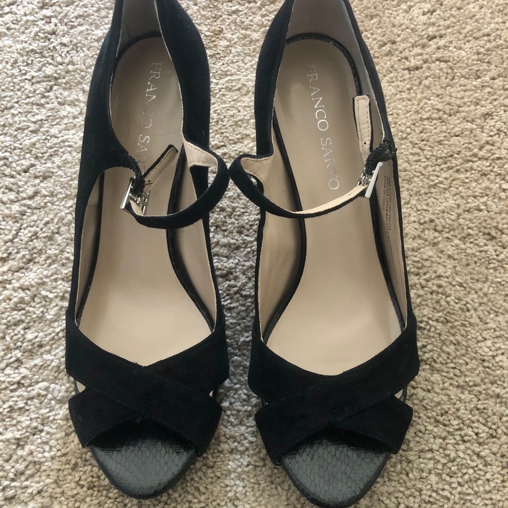 Franco Sarto Peep Toe Heel – Size 9